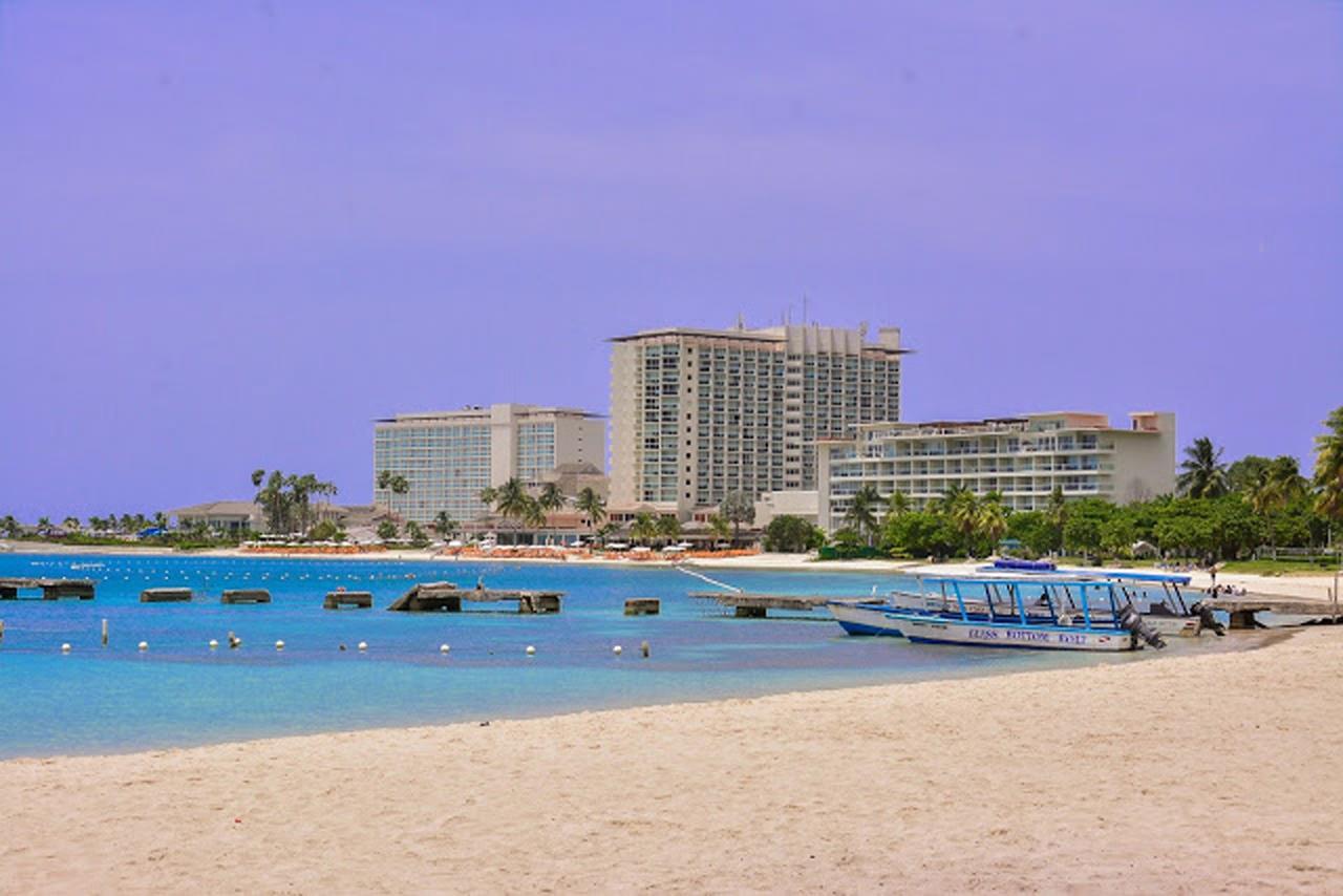 Sandcastles Beach Resort 오쵸 리오스 외부 사진